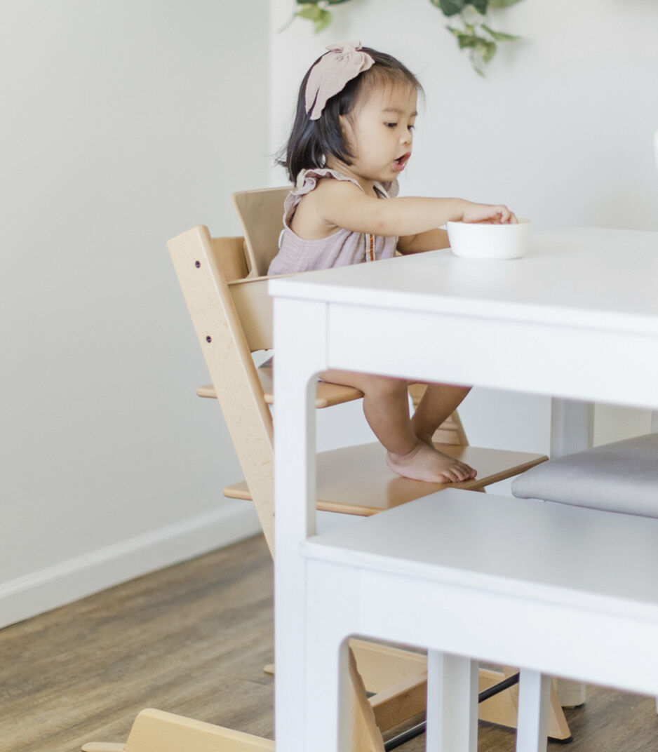 Bandeja Stokke, Branco - Projetado Exclusivamente para Cadeira Tripp Trapp  + Tripp Trapp Baby Set - Conveniente de Usar e Limpar - Feito com Plástico  Livre de BPA - Adequado para Crianças