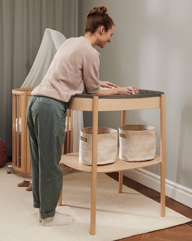 Stokke changing table used online