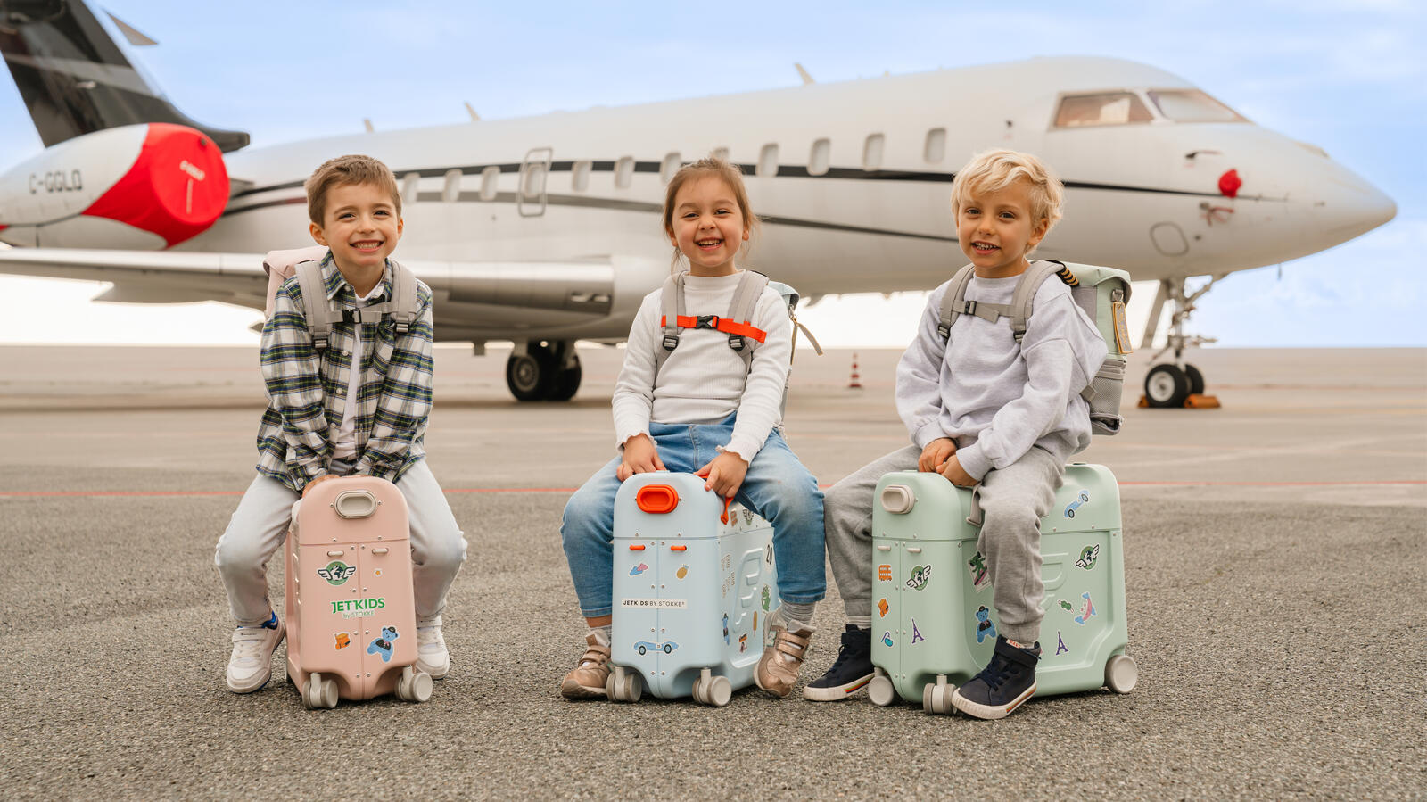 Turkish Airlines HIGH FIVE Kids Plane shaped Travel Kit Selling Bag only